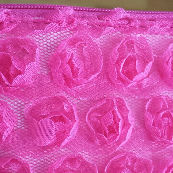 Small make-up bag - Picture 2 of 2